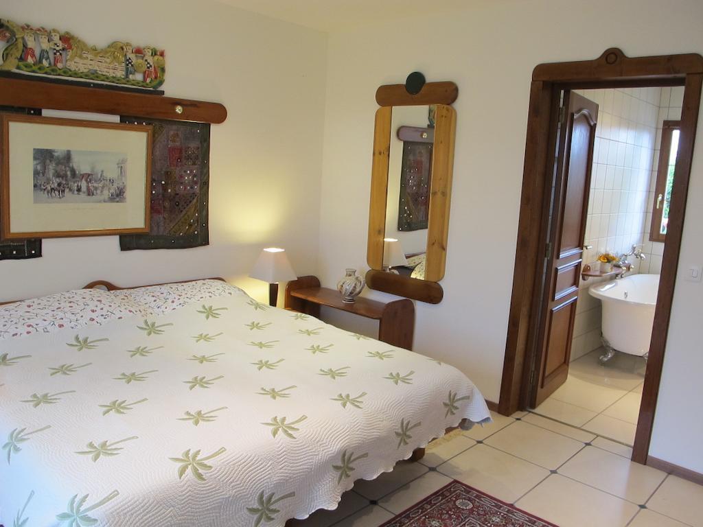 Le Mont D'Auge Bed & Breakfast Canapville  Exterior photo