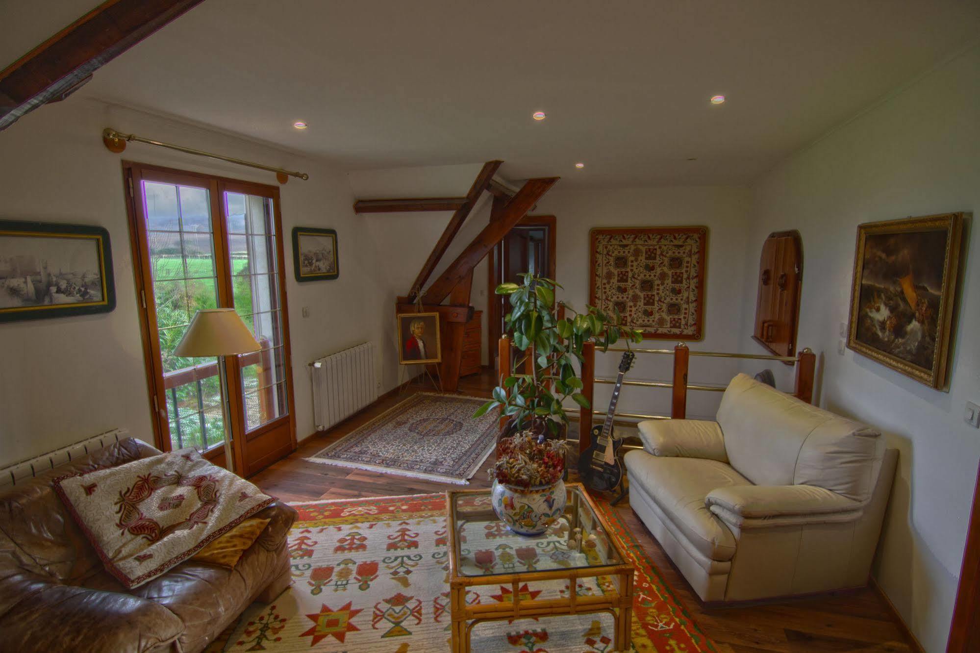 Le Mont D'Auge Bed & Breakfast Canapville  Exterior photo